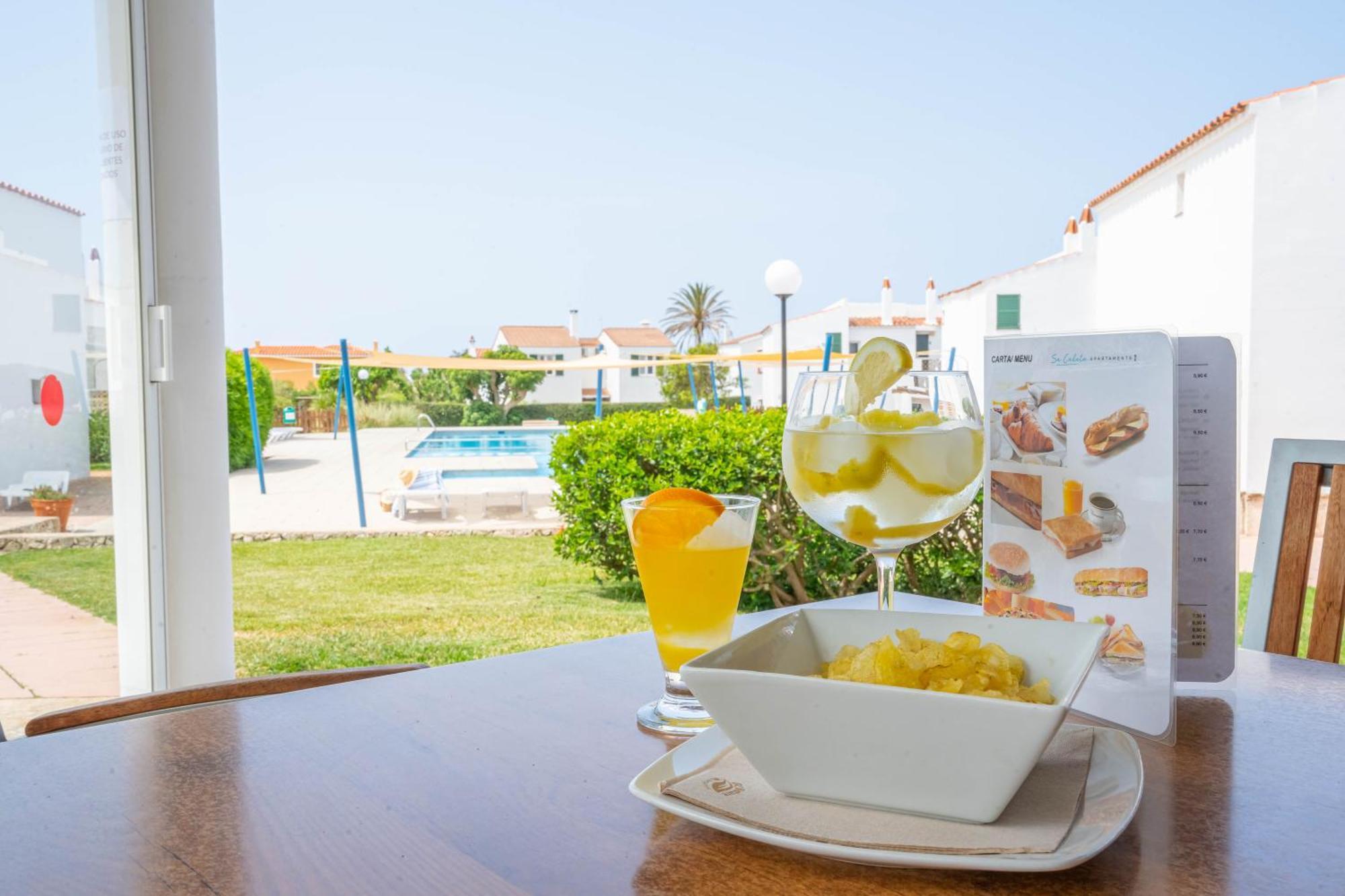 Apartamentos Sa Caleta Kültér fotó