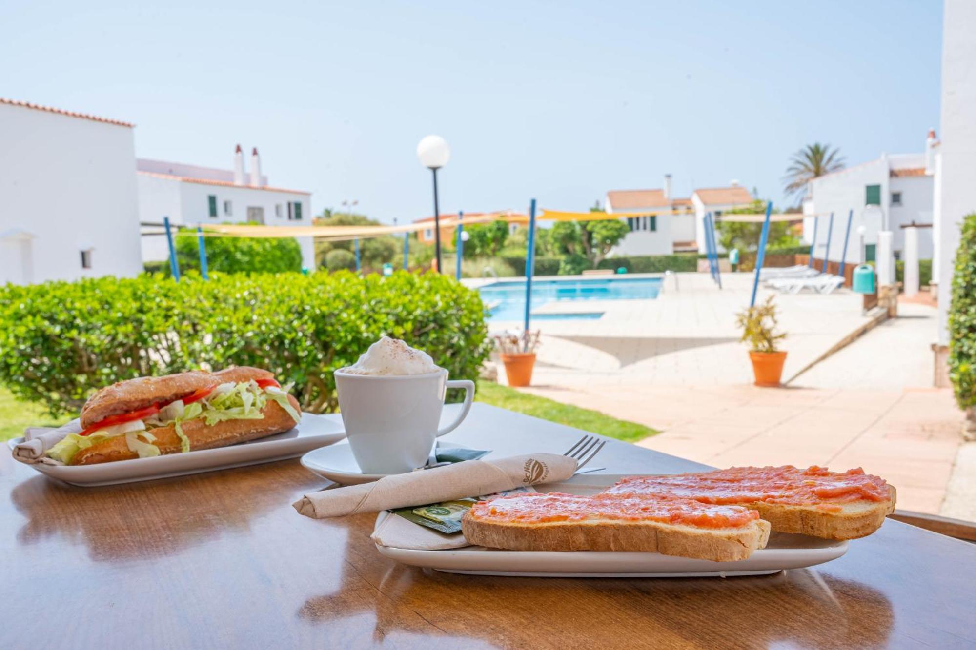 Apartamentos Sa Caleta Kültér fotó