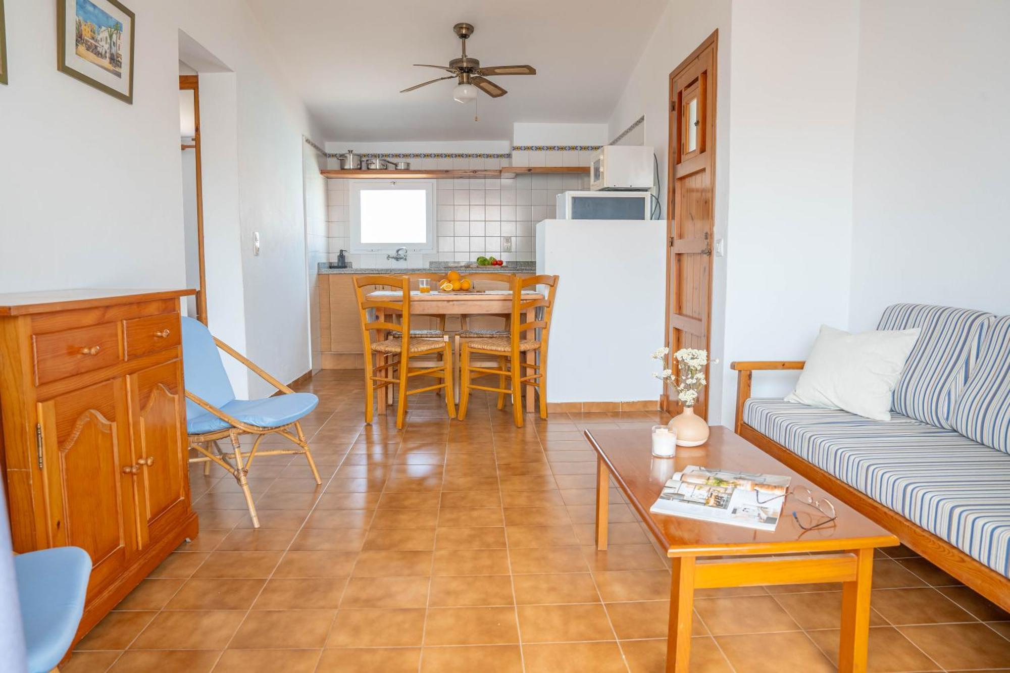 Apartamentos Sa Caleta Kültér fotó